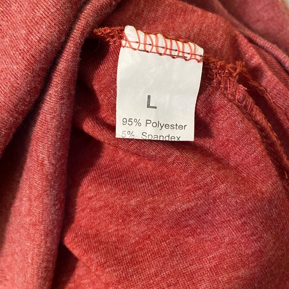 Non-Branded Off Shoulder Top - Picture 2 of 2